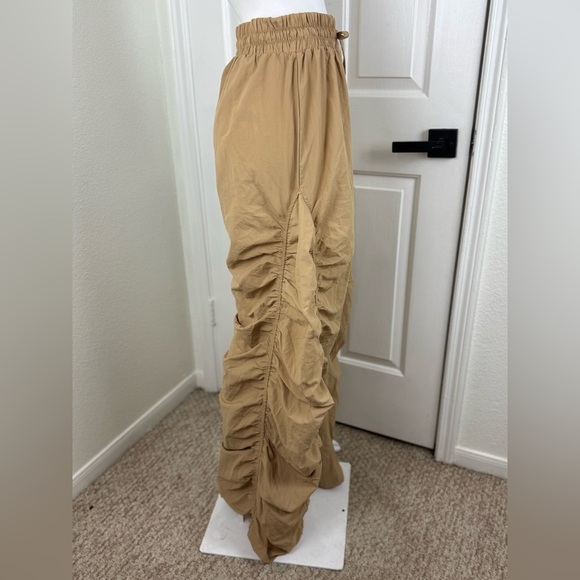 HALFHEART Tan Ruched Wide-Leg Pants Size Large. A23 - Picture 5 of 12